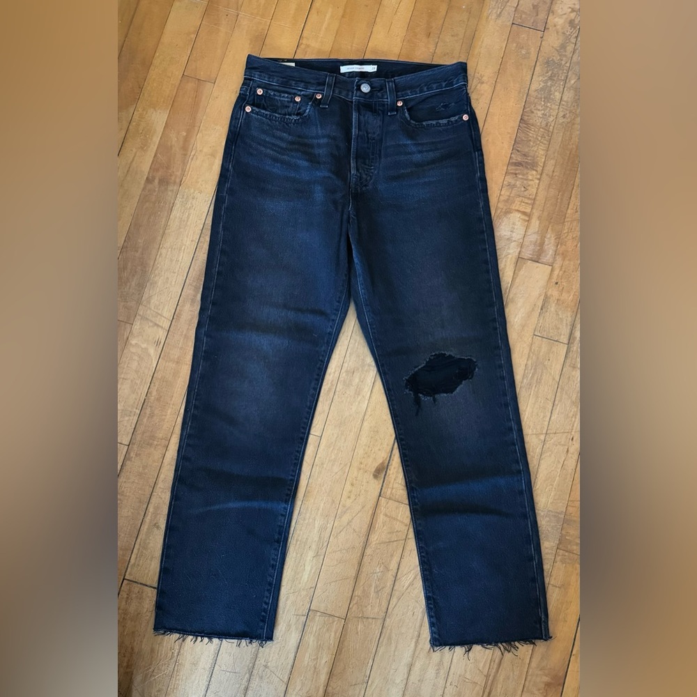 Levi Wedgie, Black